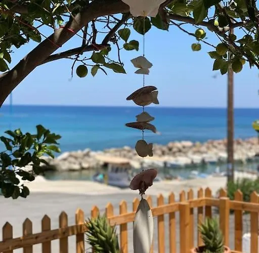 Spot On The Sea Дом отдыха